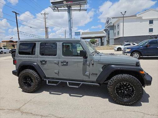 2022 Jeep Wrangler Unlimited Sport