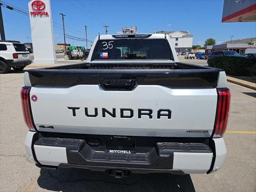 2025 Toyota Tundra Hybrid Platinum