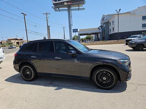 2023 Mercedes-Benz GLC 300 Base