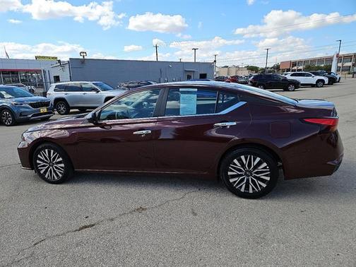 2025 Nissan Altima 2.5 SV