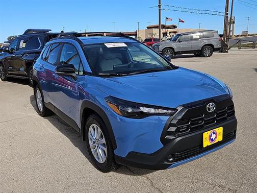 2026 Toyota Corolla Cross LE