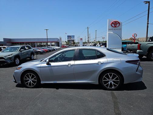Celestial Silver Metallic 2022 Toyota Camry SE