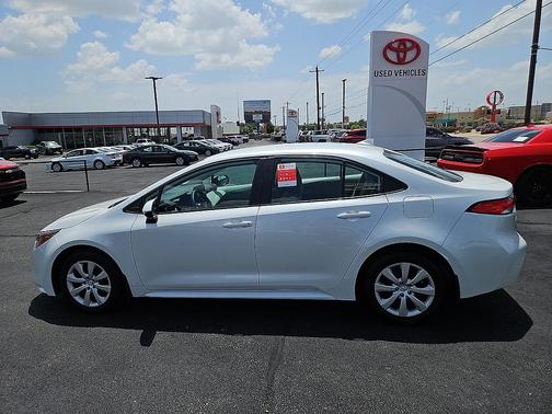 Wind Chill Pearl 2026 Toyota Corolla LE
