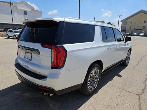 2023 GMC Yukon XL Denali Ultimate