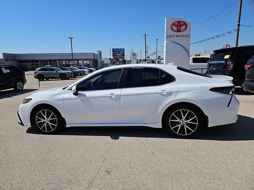 2023 Toyota Camry SE