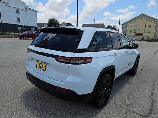 2024 Jeep Grand Cherokee Altitude