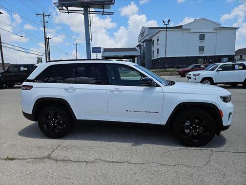 2024 Jeep Grand Cherokee Altitude