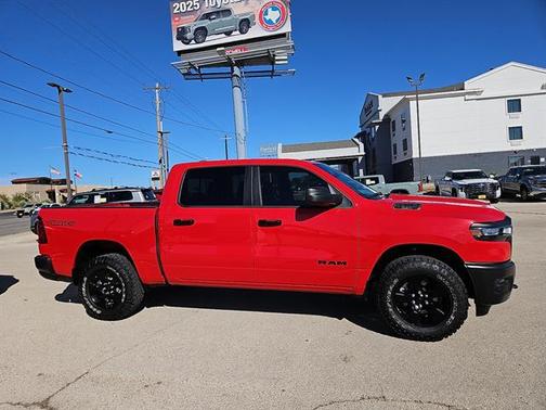 2025 RAM 1500 Warlock Crew Cab 4x4 5'7' Box