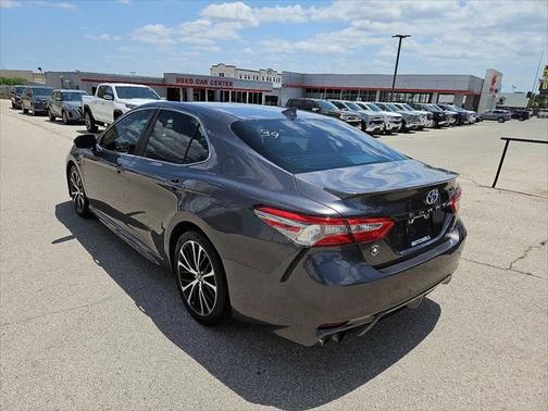 2019 Toyota Camry Hybrid SE