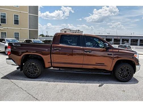 Sunset Bronze Mica 2017 Toyota Tundra SR5