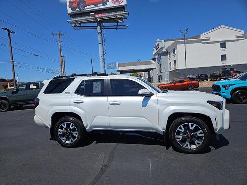 Wind Chill Pearl 2025 Toyota 4Runner TRD Sport Premium