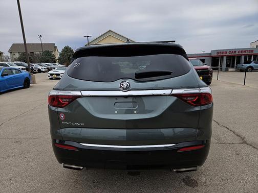 2024 Buick Enclave Essence FWD