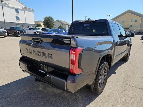 2023 Toyota Tundra Hybrid Platinum