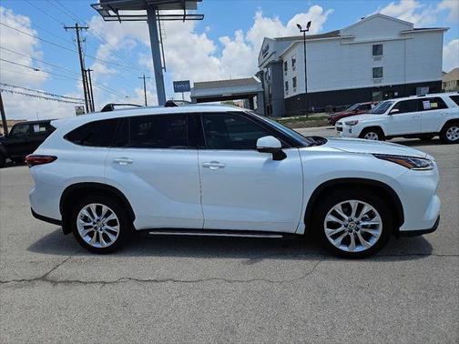 2022 Toyota Highlander Limited