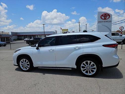 2022 Toyota Highlander Limited