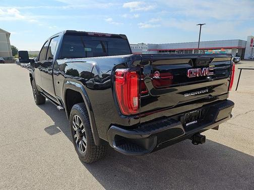 2023 GMC Sierra 2500 AT4