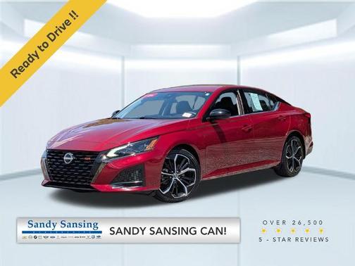 Scarlet Ember 2023 Nissan Altima 2.5 SR