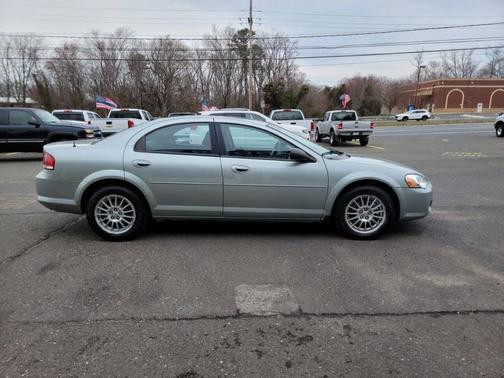 2004 Chrysler Sebring Base