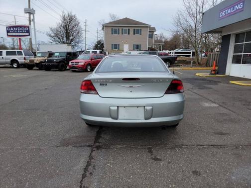 2004 Chrysler Sebring Base
