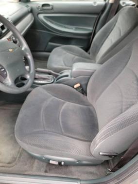 2004 Chrysler Sebring Base