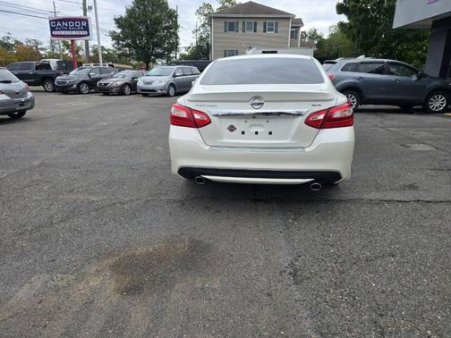 2016 Nissan Altima 2.5 SR