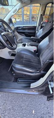 2014 Chrysler Town & Country Touring-L