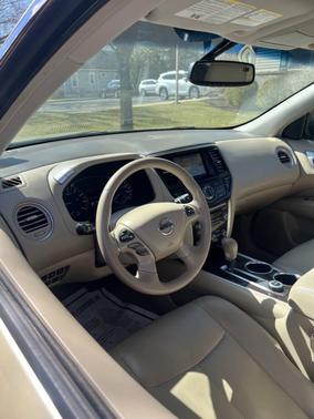 2013 Nissan Pathfinder SL