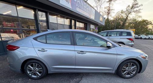 2017 Hyundai ELANTRA SE Value Edition