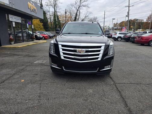 2016 Cadillac Escalade Luxury