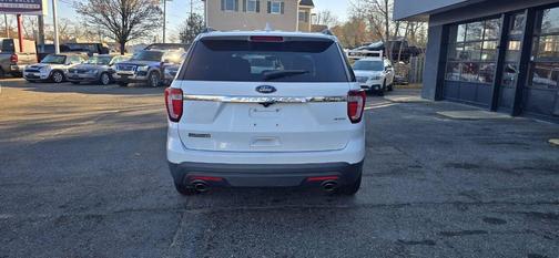 2016 Ford Explorer Base