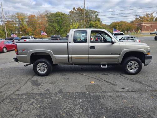 2002 Chevrolet Silverado 2500 LS H/D Extended Cab