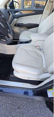 2015 Lincoln MKC Base