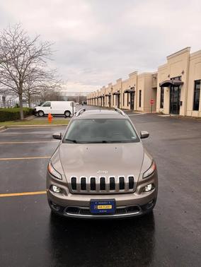 Light Brownstone Pearlcoat 2017 Jeep Cherokee Limited