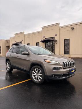 Light Brownstone Pearlcoat 2017 Jeep Cherokee Limited