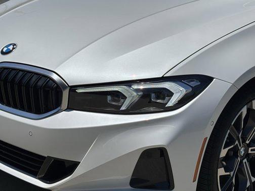 Mineral White Metallic 2025 BMW 330 330i