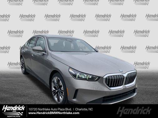2025 BMW 530 i xDrive