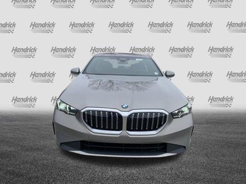 2025 BMW 530 i xDrive