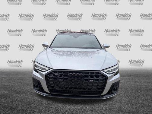 2022 Audi A8 L 55 TFSI quattro Tiptronic