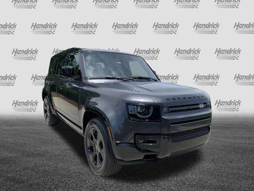 2024 Land Rover Defender 110 P400 X-Dynamic SE