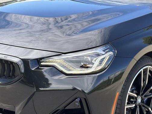 2025 BMW M240 i