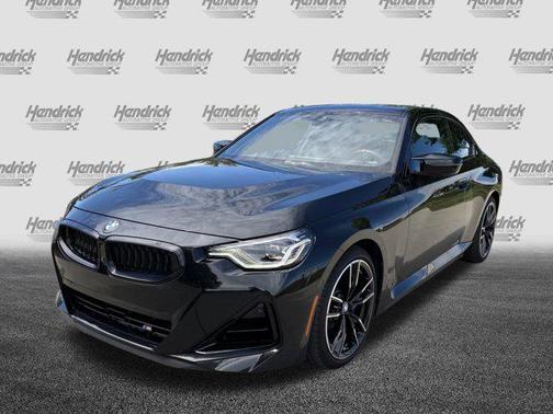 2025 BMW M240 i