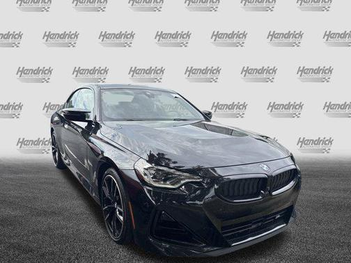 2025 BMW M240 i