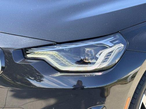 2025 BMW 230 i xDrive