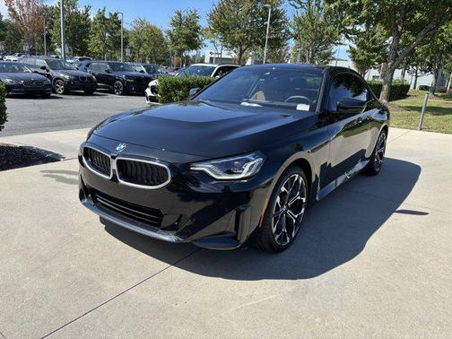 2025 BMW 230 i xDrive