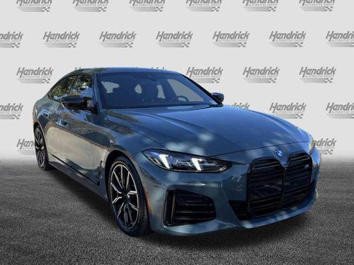 2025 BMW M440 i