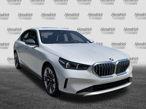 2024 BMW 530 i
