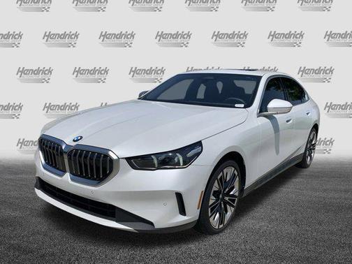 2024 BMW 530 i