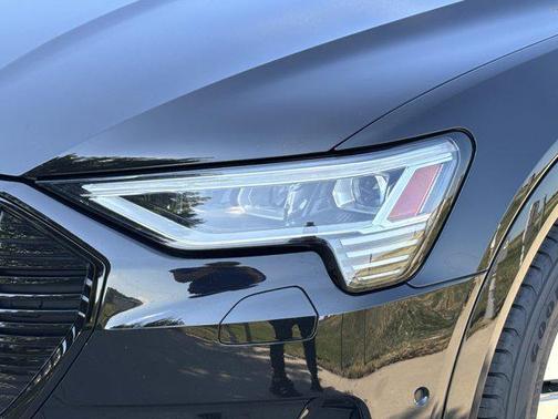 2021 Audi e-tron Premium