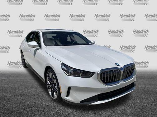 2024 BMW 530 i
