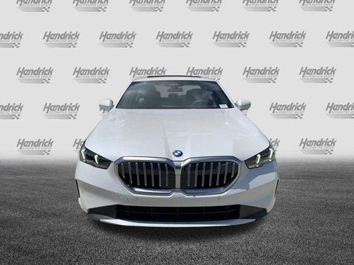 2024 BMW 530 i